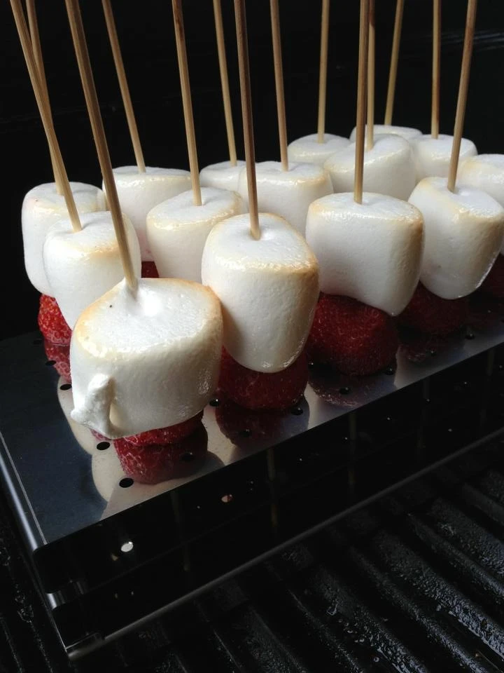 Thüros Edelstahl Spießhalter Für Holzspieße 2 Thüros Edelstahl Spießhalter Für Holzspieße – Bild 2