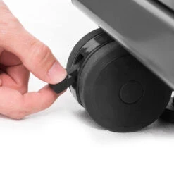 Broil King Regal 590 Black Gasgrill Inkl. Drehspieß - Modell 2023 - SMART Deal Inkl. Grillfürst Grill Control 22 Broil King Regal 590 Black Gasgrill Inkl. Drehspieß - Modell 2023 - SMART Deal Inkl. Grillfürst Grill Control -Flammengrill Broil King Regal 590 Rolle feststellbar