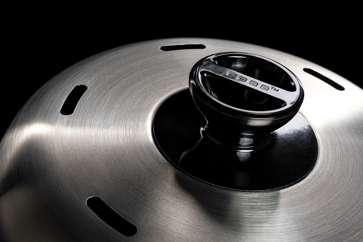 Cobb Grill Premier+ Gas Deluxe Gasgrill 50mbar - Inkl. Tragetasche 4 Cobb Grill Premier+ Gas Deluxe Gasgrill 50mbar - Inkl. Tragetasche – Bild 4