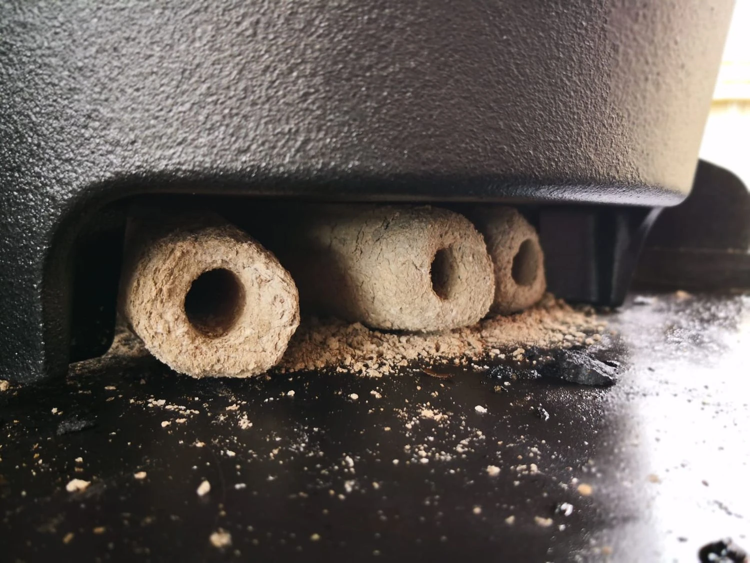 Grillfürst Dutch Oven Set BBQ Edition DO12 - X-DEAL Inkl. Tragetasche / Aufbewahrungstasche, Gusseisen Pflege Und Deckelheber 5 Grillfürst Dutch Oven Set BBQ Edition DO12 - X-DEAL Inkl. Tragetasche / Aufbewahrungstasche, Gusseisen Pflege Und Deckelheber – Bild 5