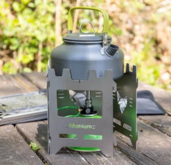 Fennek Hobo Kocher Premium Zum Klappen / Titan Mit Tasche Und Aschewanne 10 Fennek Hobo Kocher Premium Zum Klappen / Titan Mit Tasche Und Aschewanne -Flammengrill Fennek Hobo Kocher Premium Titan Lifestyle