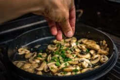 Grillfürst Dutch Oven BBQ Edition DO12 -Flammengrill GF Dutch Oven Deckel 1