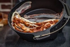 Grillfürst Dutch Oven Set BBQ Edition DO9 - X-Deal Inkl. Pflegepaste, Deckelheber Und Kochlöffel -Flammengrill Grillfuerst DO Schichtfleisch 4