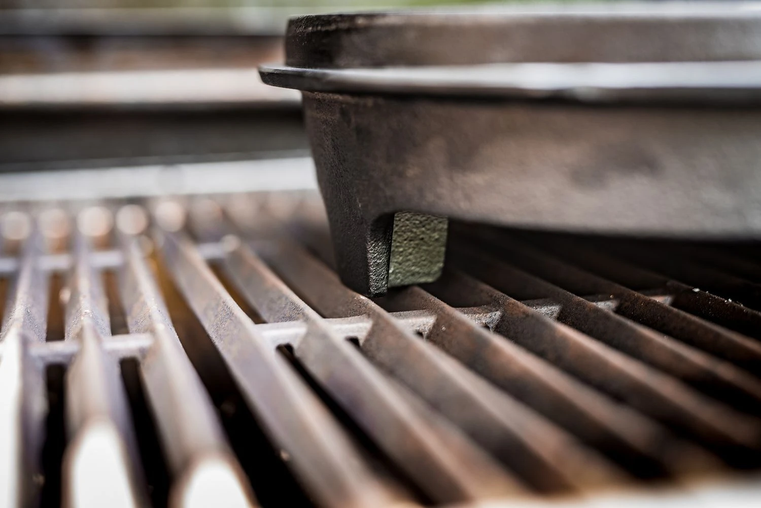 Grillfürst Dutch Oven Set BBQ Edition DO9 - X-DEAL Inkl. Tragetasche / Aufbewahrungstasche, Gusseisen Pflege Und Deckelheber 9 Grillfürst Dutch Oven Set BBQ Edition DO9 - X-DEAL Inkl. Tragetasche / Aufbewahrungstasche, Gusseisen Pflege Und Deckelheber – Bild 9