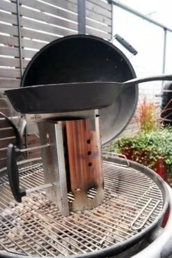 Grillfürst Dutch Oven Ständer / Pfannen Gestell -Flammengrill Grillfuerst Dutch Oven Gestell Feuerstand Anzuendkamin