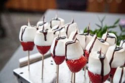 Grillfürst Fingerfood Set: Gemüsekorb Edelstahl, Fingerfood Spießeinsatz Und 100 Holzspieße -Flammengrill Grillfuerst Finger Food Marshmallow Erdbeer Spiesse