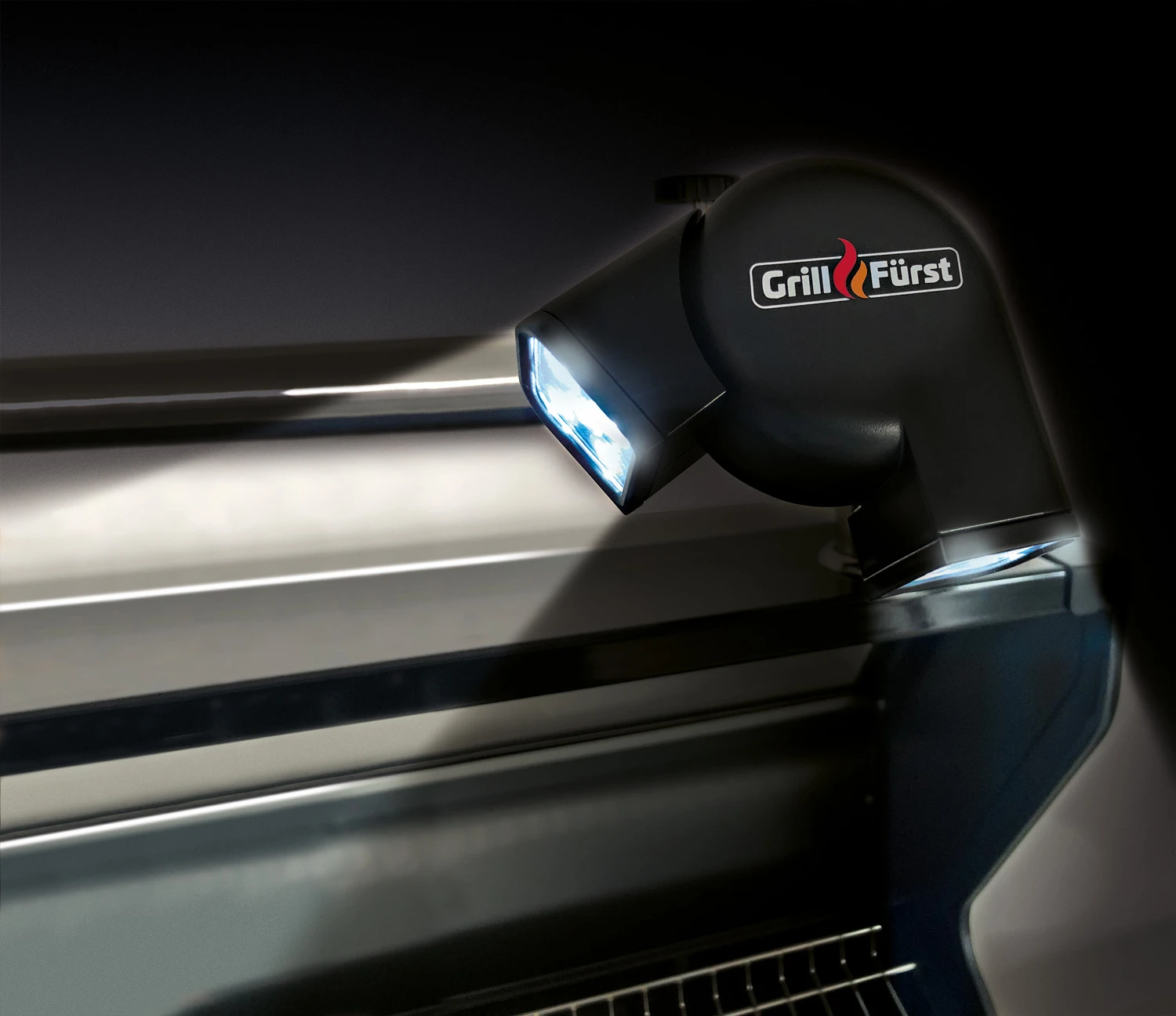 Grillfürst Universal LED Grilllampe / Grilllicht / Grifflicht - Mit 2 Schwenkbaren Leuchtköpfen 1 Grillfürst Universal LED Grilllampe / Grilllicht / Grifflicht - Mit 2 Schwenkbaren Leuchtköpfen