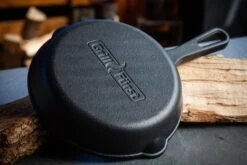 Grillfürst Gusseisenpfanne Mit Stielgriff Ø 25 Cm -Flammengrill Grillfuerst Pfannen Rueckseite 5