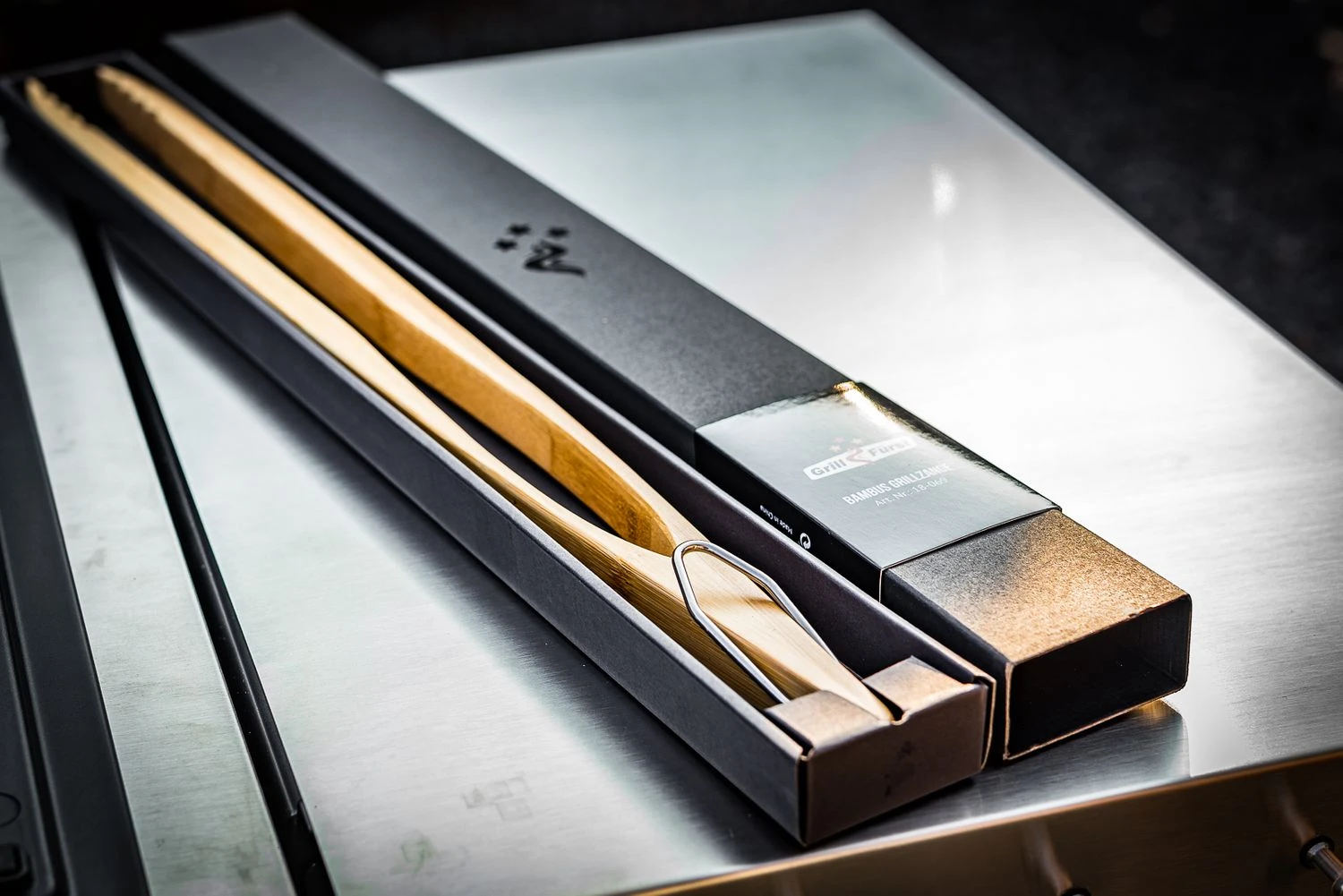 Grillfürst Grillzange Bambus, 60cm Extralang 4 Grillfürst Grillzange Bambus, 60cm Extralang – Bild 4