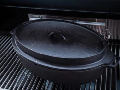 Grillfürst Dutch Oven BBQ Edition DO 6,5 Flach / Oval Für Grillfürst Grills, Weber Spirit, Weber Genesis, Broil King Signet, Broil King Monarch -Flammengrill Grillfuerst ovaler Dutch Oven Gusseisen Braeter