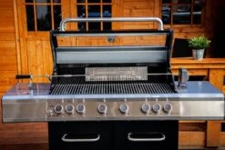 Grillfürst Universal Drehspieß / Rotisserie Set Aus Verchromtem Stahl Mit Motor Für 6-Brenner Geräte