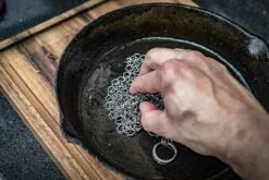 Grillfürst Ringreiniger Für Dutch Oven / Gusseisen 14 X 14 Cm 9 Grillfürst Ringreiniger Für Dutch Oven / Gusseisen 14 X 14 Cm -Flammengrill Gusseisen Reiniger