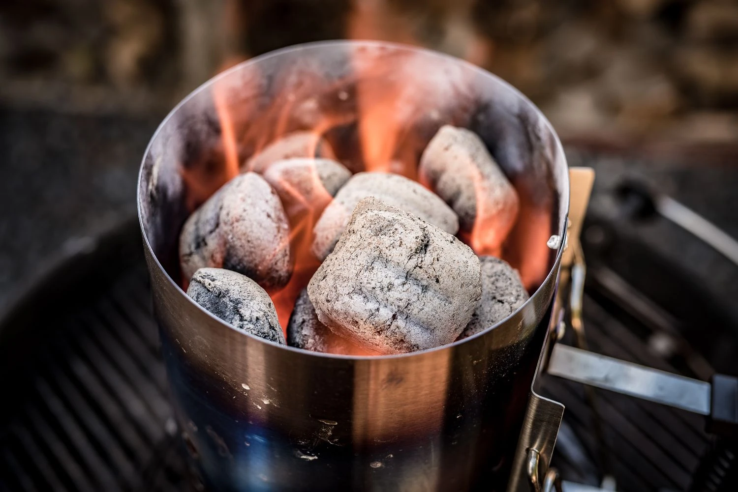 Männerglut Kokos - 20 Kg Grillbriketts Aus Kokosnuss-Schalen 3 Männerglut Kokos - 20 Kg Grillbriketts Aus Kokosnuss-Schalen – Bild 3