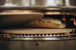 Moesta Pizzastein Mit Stier - 41cm -Flammengrill Moesta Pizzastein Anwendung