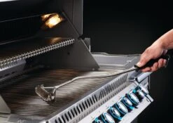 Napoleon Grillbürste Mit Edelstahlborsten Und Schaber 7 Napoleon Grillbürste Mit Edelstahlborsten Und Schaber -Flammengrill Napoleon Napoleon 62054 ss cleaningbrushwscr 4