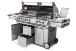 Napoleon Prestige Pro 825-3 Edelstahl Gasgrill Inkl. Drehspieß Und Bodenbeleuchtung - Modell 2023 - SMART Deal Inkl. Grillfürst Grill Control Mit Companion Device Und Einstichthermometer -Flammengrill Napoleon Prestige Pro 825 Gasgrill seitlich offen