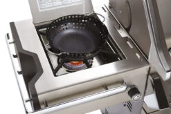 Napoleon Prestige Pro 825-3 Edelstahl Gasgrill Inkl. Drehspieß Und Bodenbeleuchtung - Modell 2023 - SMART Deal Inkl. Grillfürst Grill Control Mit Companion Device Und Einstichthermometer -Flammengrill Napoleon Prestige Pro 825 Seitenbrenner Gemuesekorb