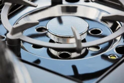 Outdoorchef Gas Kugelgrill Davos 570G Pro Mit Cooking Zone (Seitenkocher) & Abdeckhaube -Flammengrill Outdoorchef Cooking Zone Davos Nah