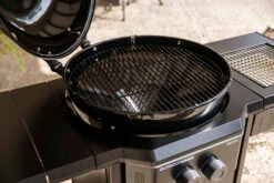 Outdoorchef Gas Kugelgrill Davos 570G Pro Mit Blazing Zone (Infrarotbrenner) & Abdeckhaube -Flammengrill Outdoorchef Davos 570 G Pro Kugelgrill 2 Brenner
