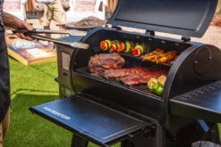 Pit Boss Pelletgrill Navigator 850 -Flammengrill Pit Boss Navigator 850 Pelletgrill Frontablage