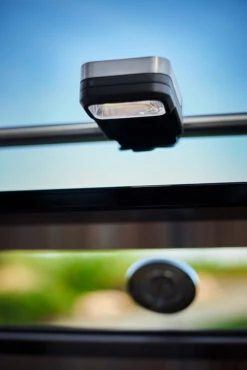 Rösle Universal BBQ LED Griffleuchte / Grilllicht -Flammengrill Roesle Griffleuchte Grillicht Lifestyle