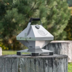 Thüros T1 ToGo Holzkohle Tischgrill Edelstahl Mit BBQ Haube 30x30 Cm -Flammengrill Thueros T1 ToGo Holzkohle Tischgrill Edelstahl Lifestyle