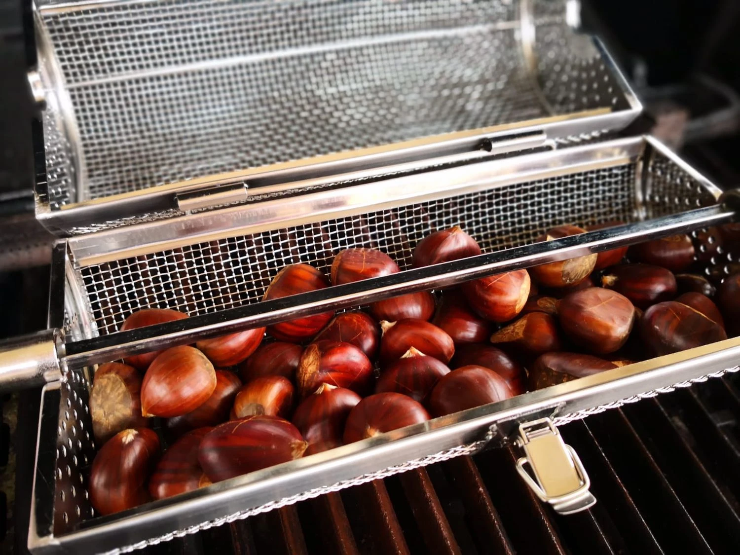 Grillfürst Universal Drehspießkorb / Rotisseriekorb, Edelstahl V2 1 Grillfürst Universal Drehspießkorb / Rotisseriekorb, Edelstahl V2