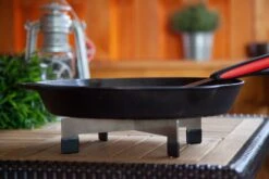 Grillfürst Dutch Oven Ständer / Pfannen Gestell -Flammengrill Untergestell heisse Gusseisen Pfanne