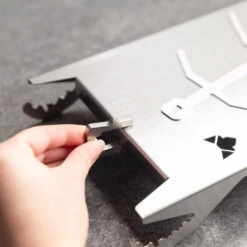 Fennek Flammlachshalterung Aus Edelstahl Mit Zubehör Und Tasche -Flammengrill fennek edelstahl flammlachshalter spanner