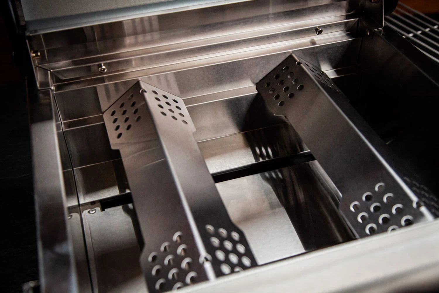 Grillfürst G201E 2-Brenner Gasgrill Portabel V2 - Wohnmobilgrill - 30mbar (EU-Gasgrill) 6 Grillfürst G201E 2-Brenner Gasgrill Portabel V2 - Wohnmobilgrill - 30mbar (EU-Gasgrill) – Bild 6