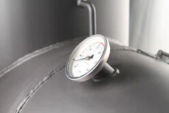 Grillfürst Smoker ST18 -Flammengrill grillfuerst smoker detail thermometer 2