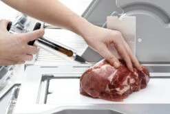 Napoleon Edelstahl Marinadenspritze Inkl. 2 Nadeln 7 Napoleon Edelstahl Marinadenspritze Inkl. 2 Nadeln -Flammengrill napoleon marinaden injektor in benutzung