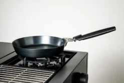 Outdoorchef Carbonstahl Pfanne Ø 24 Cm -Flammengrill outdoorchef carbonstahl pfanne grill 14 491 47 1