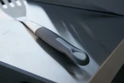 Outdoorchef Grillwender 5 Outdoorchef Grillwender -Flammengrill outdoorchef wender griff 14 112 56