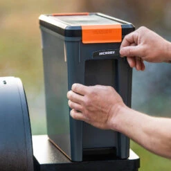 Traeger Staydry Pelletbehälter Mit Deckel 6 Traeger Staydry Pelletbehälter Mit Deckel -Flammengrill traeger pelletbox staydry bac615